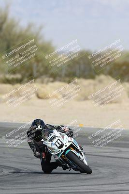 media/Dec-07-2025-CVMA (Sun) [[3e7d2de5dc]]/Race 7-Formula Lightweight Twins Shootout/